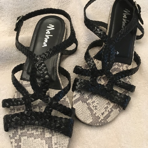 Shoes - Black Sandals Molnma